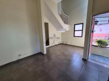 Casa · 120m² · 3 Quartos · 1 Vaga · Casa duplex - 3 quartos com quintal - Excelente localização na Zona Sul - Condomínio fechado - pisci