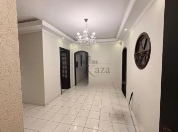 Casa · 250m² · 4 Quartos · 2 Vagas · Oportunidade - Casa Térrea - Jardim Satélite - 4 Dormitórios - 250m².