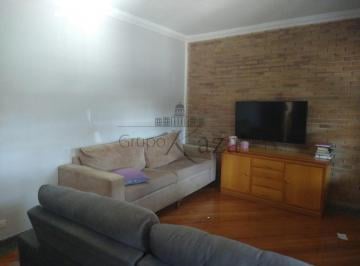 Casa · 300m² · 3 Quartos · 4 Vagas · Casa - Cidade Morumbi - 3 Dormitórios - 300m² - Aceita permuta.