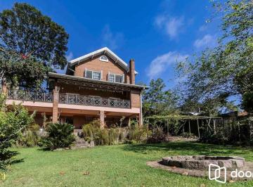 1ip8xkk8taklme69fc44vrqrjw2k · Casa à venda - em Belém Novo