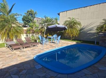 f1f72d95416fa07a0380ec4c6adc82a922f95e04 · Casa com 3 dormitórios para alugar por R$ 1.300/dia - Coroados - Guaratuba/PR