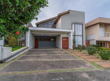 Casa · 238m² · 3 Quartos · 2 Vagas · Casa no condomínio Condominio Alto do Itaici para venda com 3 quartos, sendo 3 suítes, 238m²