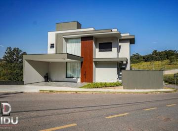 Casa · 200m² · 3 Quartos · 4 Vagas · Casa em condomínio para venda em Gramadão com 3 quartos, sendo 1 suíte, 200m²