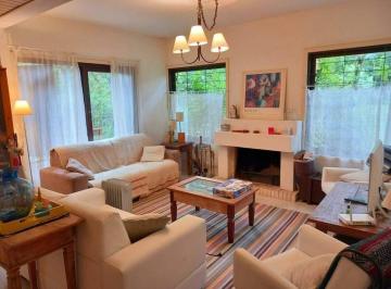 Casa · 124m² · 1 Vaga · CASA À VENDA COM 3 QUARTOS COM SUÍTE TÉRREA
