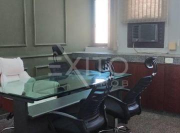 Comercial · 128m² · 1 Vaga · Sala Comercial para venda em Centro de 128.00m² com 1 Garagem