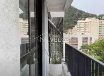 Casa · 200m² · 3 Quartos · 2 Vagas · Cobertura : Triplex / Residencial / Lagoa
