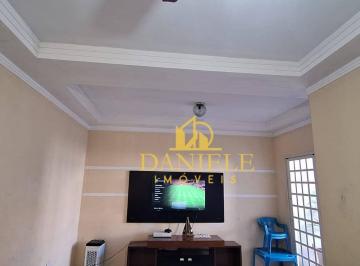 Casa · 195m² · 4 Quartos · 2 Vagas · Casa para venda em Jardim Das Flores de 195.00m² com 4 Quartos, 1 Suite e 2 Garagens