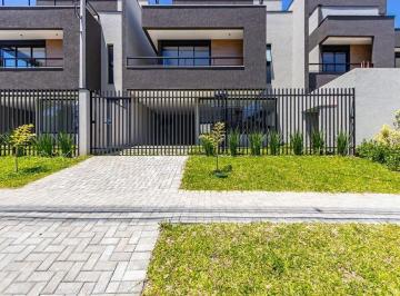 Casa · 126m² · 3 Quartos · 2 Vagas · Sobrado para venda em Centro de 126.00m² com 3 Quartos, 3 Suites e 2 Garagens