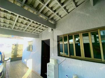 Casa · 150m² · 3 Quartos · 4 Vagas · Casa para venda em Utinga de 150.00m² com 3 Quartos, 1 Suite e 4 Garagens