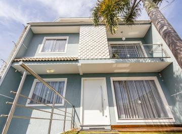 Casa de 4 quartos, Curitiba · Sobrado finamente mobiliado no Xaxim! Para pessoas exigentes!