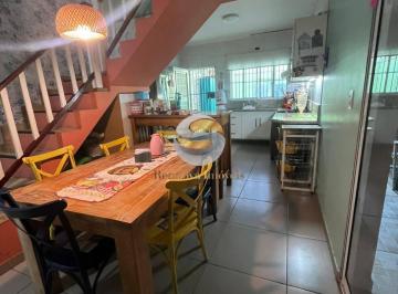 Casa · 125m² · 3 Quartos · 2 Vagas · Casa à Venda no Jardim Jandira – Ideal para Moradia ou Investimento