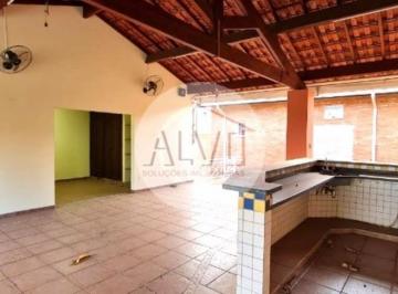 Casa · 278m² · 3 Quartos · 4 Vagas · Casa para alugar em Centro de 278.00m² com 3 Quartos, 1 Suite e 4 Garagens