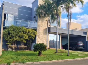 Casa · 312m² · 3 Quartos · 4 Vagas · Casa para venda em Residencial Portal do Lago de 312.00m² com 3 Quartos, 3 Suites e 4 Garagens