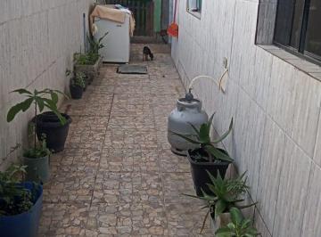 Casa de 2 quartos, Itaquaquecetuba · Casa para venda em Itaquaquecetuba-SP
