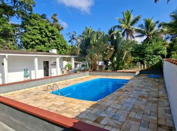 Rural de 3 quartos, Peruíbe · Chácara com piscina e 3 quartos em Peruíbe.