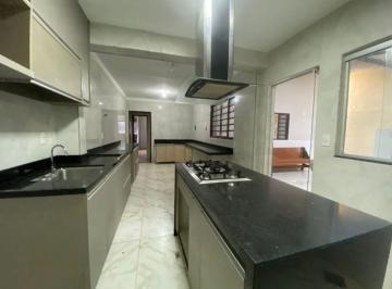 Casa de 3 quartos, Santa Maria · QRI 12 - Residencial Santos Dumont - R$ 700.000,00!