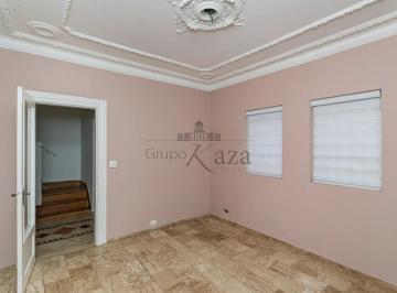 Comercial · 238m² · 12 Quartos · 6 Vagas · Casa Comercial - Jardim Paulista - 238m².