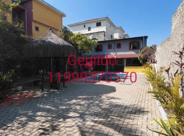 Casa de 3 quartos, São Paulo · Casa com piscina , com 3 quartos sendo 3 suites , 1 suite externa , 4 vagas, 5 banheiros FL55