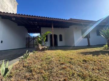Casa de 3 quartos, Peruíbe · Casa na praia com 3 quartos e churrasqueira em Peruíbe