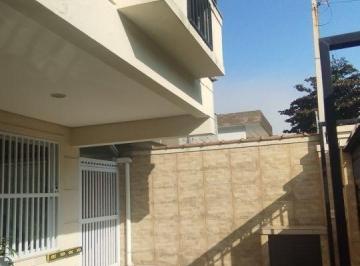 Casa de 3 quartos, Santos · Sobrado Triplex Mobiliado no Marapé | 2 Suítes | 2 Vagas Fino Acabamento