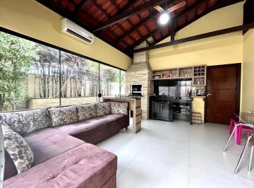 Casa · 161m² · 3 Quartos · 4 Vagas · Casa plana com 3 dormitórios à venda, 161 m² por R$ R$ 750.000,00 – Bom Retiro - Joinville/SC.