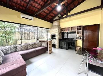 Casa · 161m² · 3 Quartos · 4 Vagas · Casa plana com 3 dormitórios à venda, 161 m² por R$ R$ 750.000,00 – Bom Retiro - Joinville/SC.