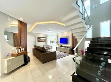 Casa · 260m² · 3 Quartos · 2 Vagas · Sobrado com 3 dormitórios à venda, 260m² por R$ 1.450.000,00 - Costa e Silva - Joinville/SC