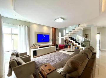 Casa · 260m² · 3 Quartos · 2 Vagas · Sobrado com 3 dormitórios à venda, 260m² por R$ 1.450.000,00 - Costa e Silva - Joinville/SC