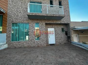 Casa · 211m² · 3 Quartos · 2 Vagas · Sobrado à Venda no Horto Florestal III | 3 Suítes e Energia Solar