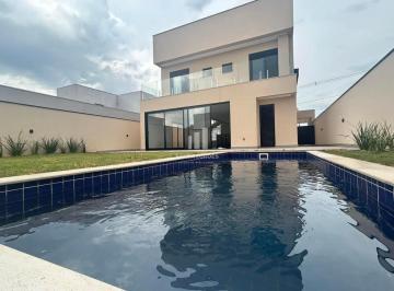 Casa · 211m² · 3 Quartos · 4 Vagas · Casa com 3 suítes e piscina no Condomínio Villa Verona, Sorocaba/SP
