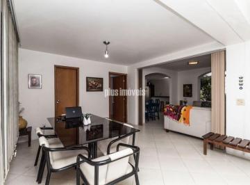 Casa · 157m² · 4 Quartos · 4 Vagas · Vende Sobrado residencial ou comercial em Campo Belo, com 4 dormitórios e 1 suíte