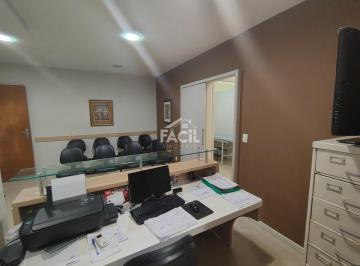 Comercial · 80m² · 2 Quartos · 4 Vagas · Sala à Venda em Laranjeiras, Serra | 80m², 2 Salas, 4 Vagas