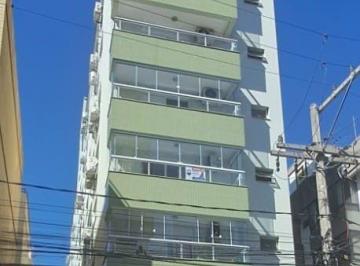 Apartamento · 46m² · 1 Quarto · 1 Vaga · 1 dormitório amplo no centro, churrasqueira, andar alto, elevador