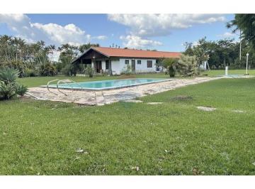 Terreno · 13000m² · 5 Quartos · 5 Vagas · Chácara para venda em Centro de 13000.00m² com 5 Quartos, 2 Suites e 5 Garagens