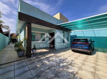 Casa · 166m² · 5 Quartos · 2 Vagas · Casa com Piscina à Venda 400m da praia Cidade Nova Peruíbe 166m²