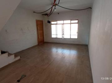 Casa · 118m² · 3 Quartos · 2 Vagas · Sobrado para venda em Jardim Popular de 118.00m² com 3 Quartos e 2 Garagens