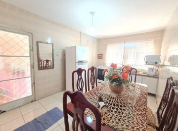 Casa · 116m² · 2 Quartos · 1 Vaga · Casa para venda em Centro de 116.00m² com 2 Quartos e 1 Garagem