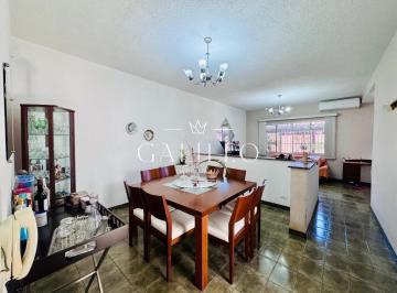 Casa · 229m² · 3 Quartos · 2 Vagas · Casa para venda em Jardim Morumbi de 229.00m² com 3 Quartos, 1 Suite e 2 Garagens