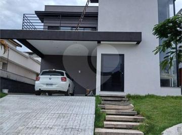 Casa · 202m² · 3 Quartos · 2 Vagas · Casa para venda em Bairro Inválido de 202.00m² com 3 Quartos, 1 Suite e 2 Garagens