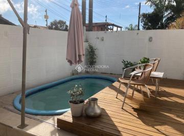 Casa · 133m² · 3 Quartos · 2 Vagas · Auxiliadora Predial aluga, Casa toda mobiliada, com 3 dormitórios, com piscina!