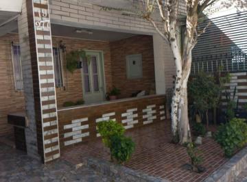 Casa · 80m² · 2 Quartos · 3 Vagas · Casa para venda em Jardim Aimoré de 80.00m² com 2 Quartos e 3 Garagens