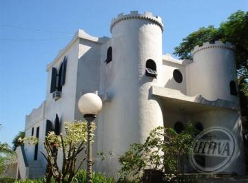 Comercial · 750m² · 10 Quartos · 14 Vagas · Prédio Comercial para venda em Prainha de 750.00m² com 10 Quartos, 10 Suites e 14 Garagens