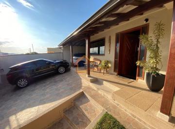 Casa · 245m² · 4 Quartos · 4 Vagas · PISCINA, ESPAÇO GOURMET E AMBIENTES AMPLOS PARA A FAMÍLIA