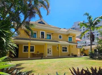 Casa · 600m² · 4 Quartos · 3 Vagas · Casa Triplex 600m² com 3 Suítes à Venda na Barra Olímpica
