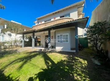 Casa · 200m² · 5 Quartos · Excelente oportunidade no bairro Ferraz, em Garopaba, SC