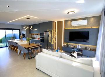 Casa · 120m² · 3 Quartos · 2 Vagas · Casa à venda em Gravataí, Centro, com 3 quartos, 121 m² no Central Square
