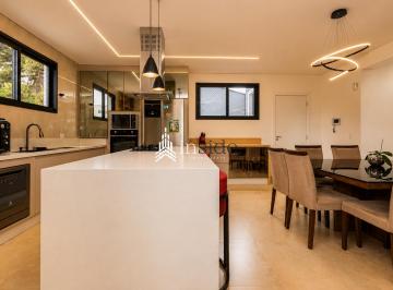 Casa de 3 quartos, Curitiba · Sobrado Quadriplex com 259m², 3 Suítes, Espaço Gourmet e 7 Vagas no Portão