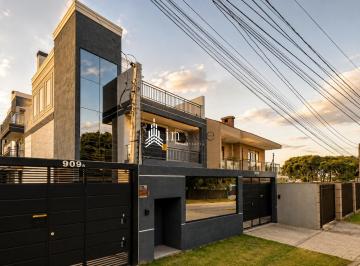 Casa de 3 quartos, Curitiba · Sobrado Quadriplex com 259m², 3 Suítes, Espaço Gourmet e 7 Vagas no Portão