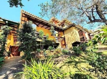 img1 · CASA À VENDA EM CONDOMÍNIO, 3 QTOS. (2 SUÍTES E DEP. EMPR) A POUCOS METROS DA ORLA BARDOT