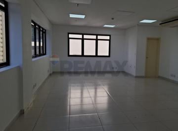 Comercial · 70m² · 2 Vagas · "Alugue um Espaço Empresarial no Aquarius, SP!"
